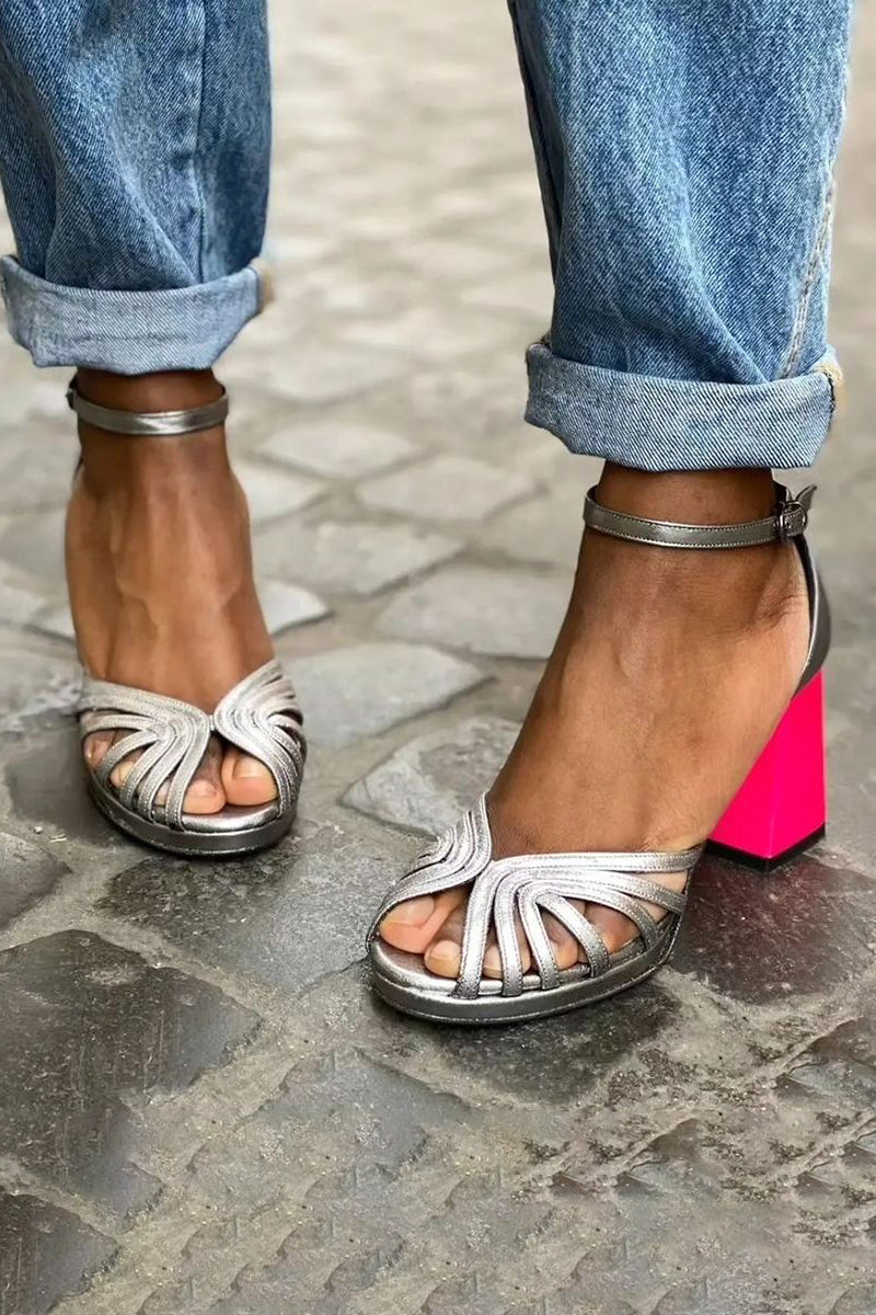 Isandra - Tacones brillantes con hebilla y tacón ancho